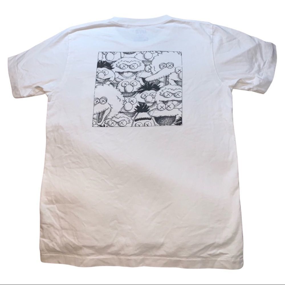Used Kaws Sesame Street Uniqlo Graphic T-shirt Athleisure Loungewear 100%Cotton